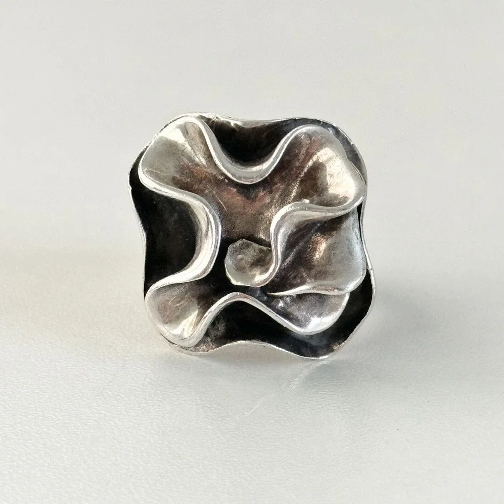 Silpada 925 Sterling Silver Large Chunky Modernist Flower Band Ring Size 6.25